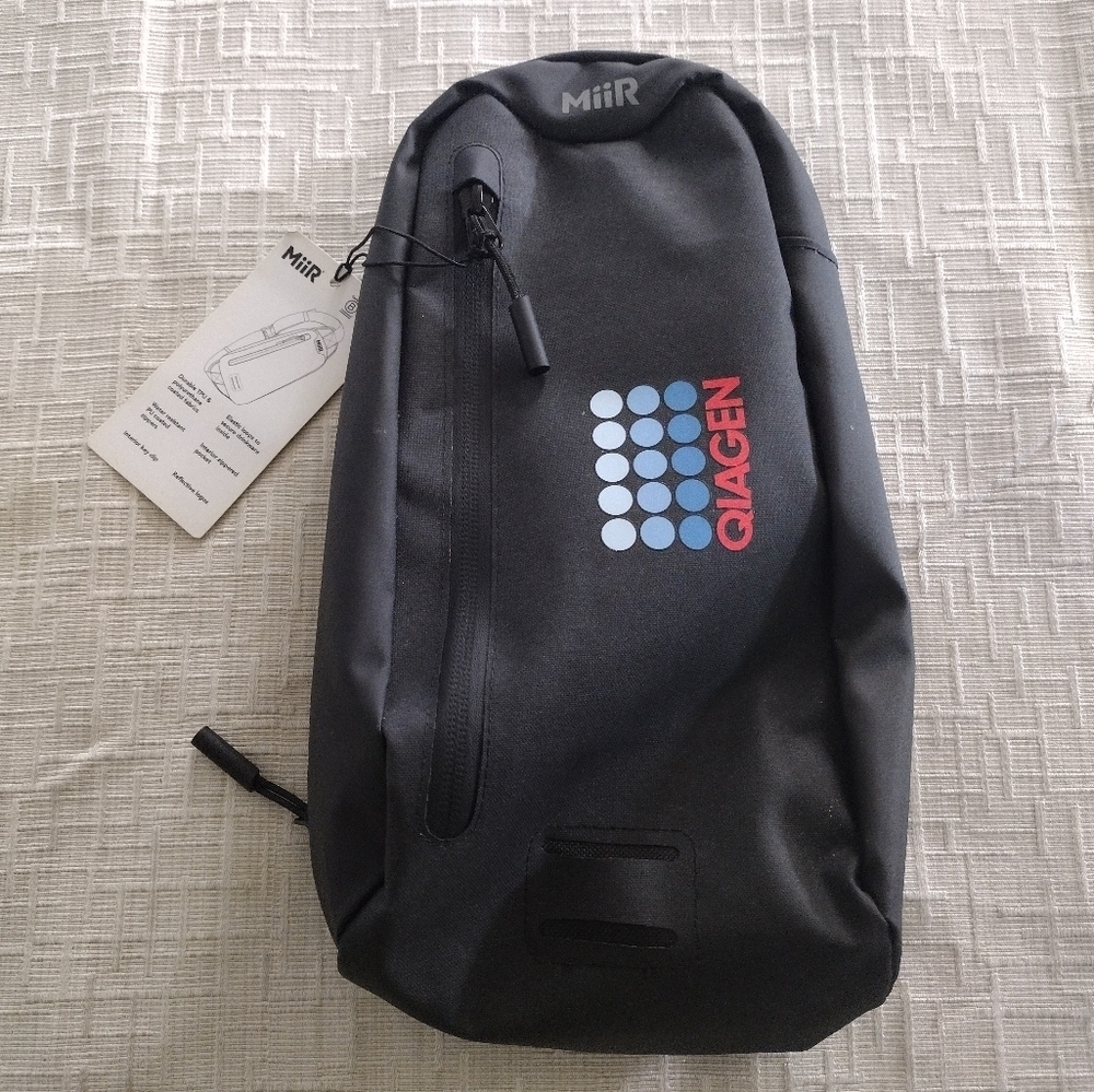 MiiR Olympus 2.0 2L Water Resistant Black Sling Messenger Bag New Unisex Adult